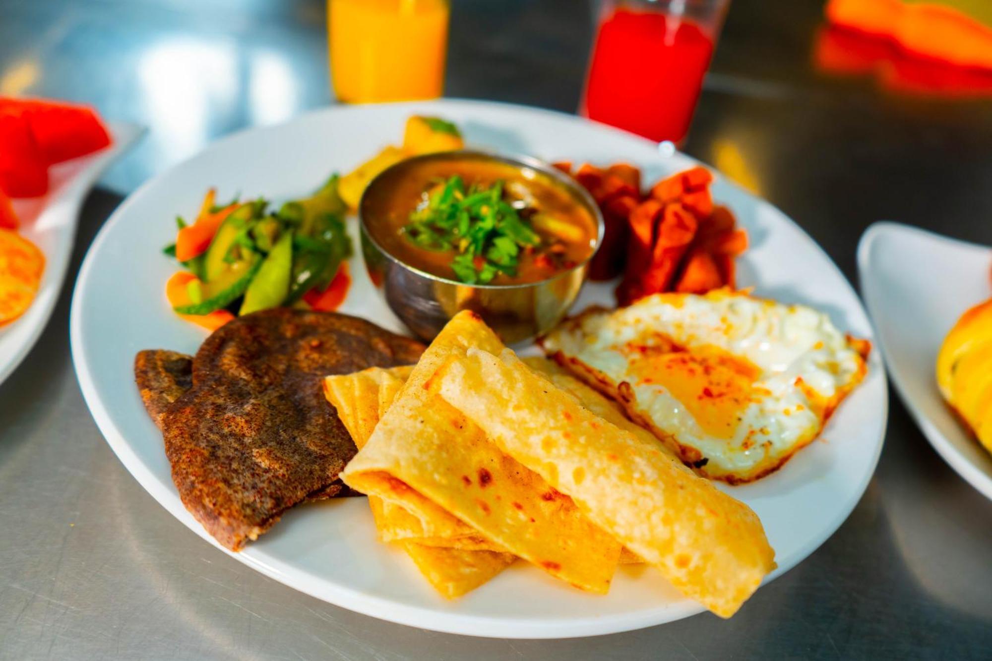 Teeka Resort Suites & Spa Pokhara Bagian luar foto