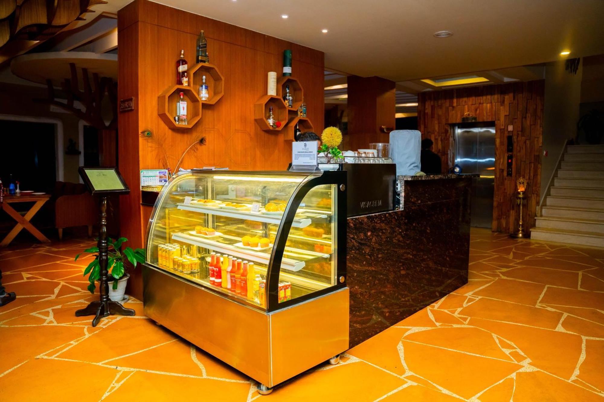 Teeka Resort Suites & Spa Pokhara Bagian luar foto