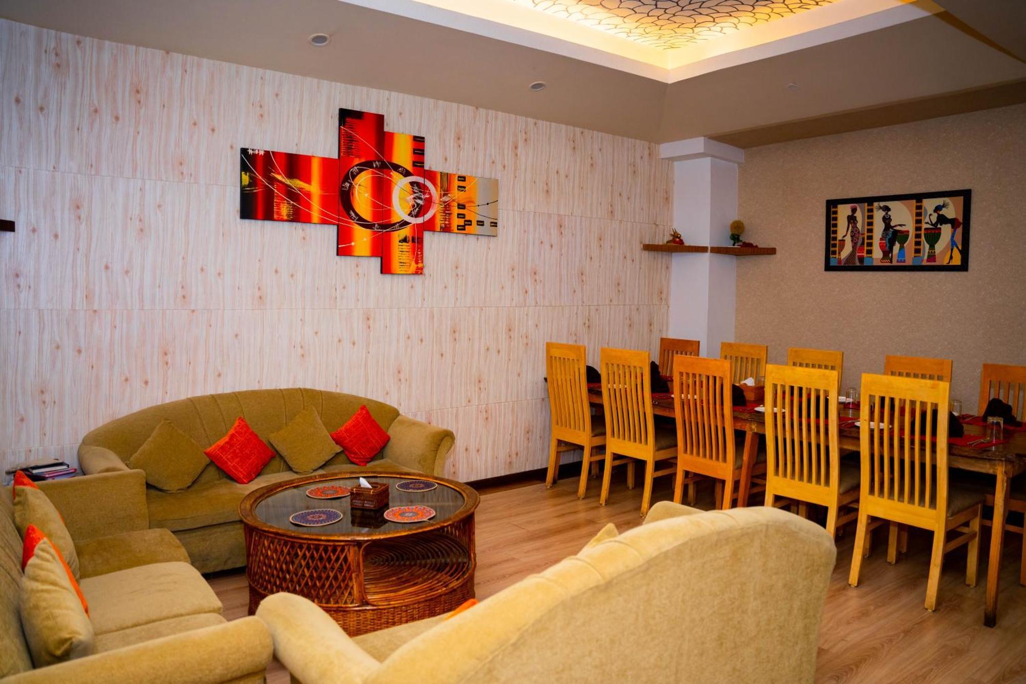 Teeka Resort Suites & Spa Pokhara Bagian luar foto